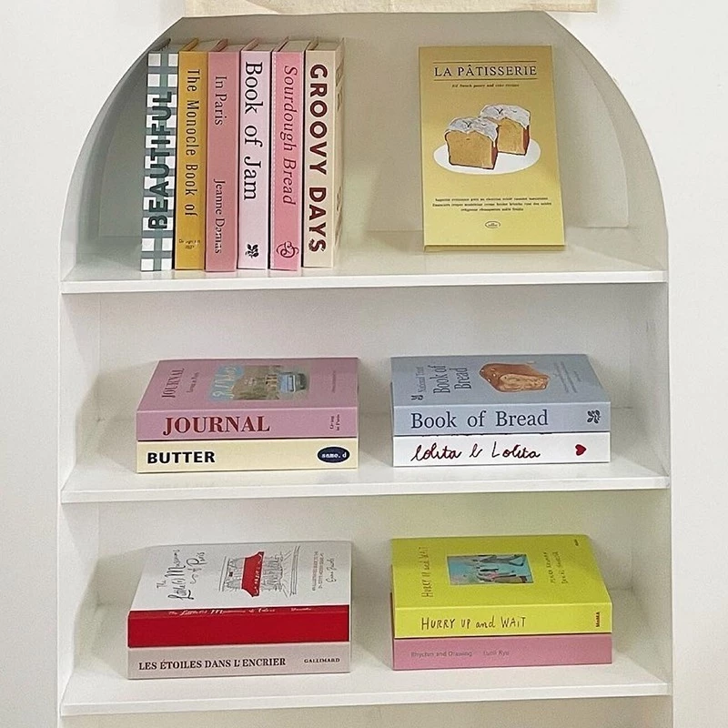 หนังสือปลอม หนังสือแต่งบ้าน ของแต่งบ้าน พร็อพหนังสือ นิตยสารปลอม สำหรับตกแต่งบ้าน คอนโด โรงแรม ร้านอาหาร