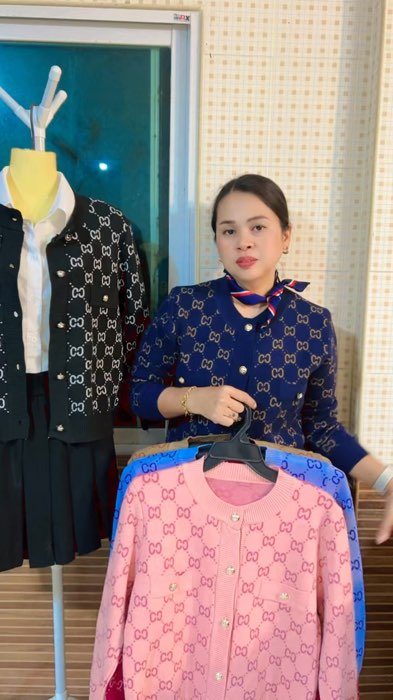 #เสื้อคุมไหมพรม#เสื้อคุมนัดศึกษา#เสื้อคุมคาร์ดิแกร์