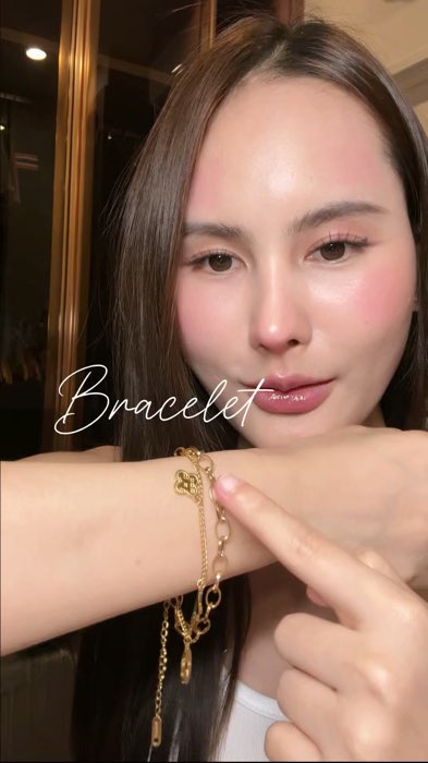 กำไลข้อมือ สวยดูดี ลัคชู ✨ #สร้อยข้อมือ #สร้อยข้อมือทอง #สร้อยข้อมือตัวอักษร #ของปังดังในแอปส้ม #ShopeeVideoTH #ShopeeFashion