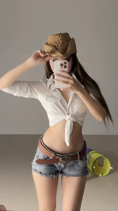Quần jean cạp thấp chân thành 🤏🥹✨🤠 #ShopeeFashion #đồđạc