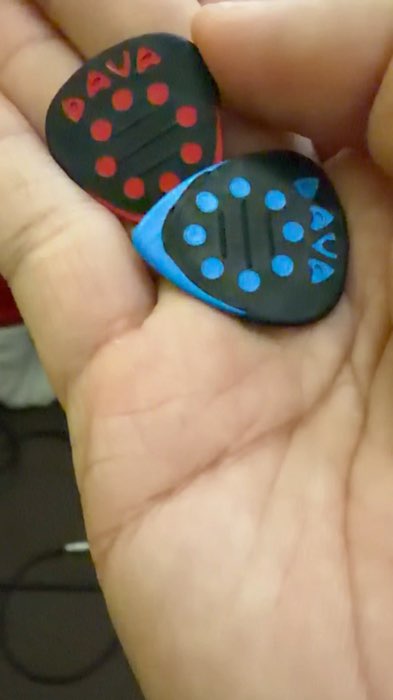 #pickguitar #pickguitar #PickGuitar #PickDAVA #pickDAVA