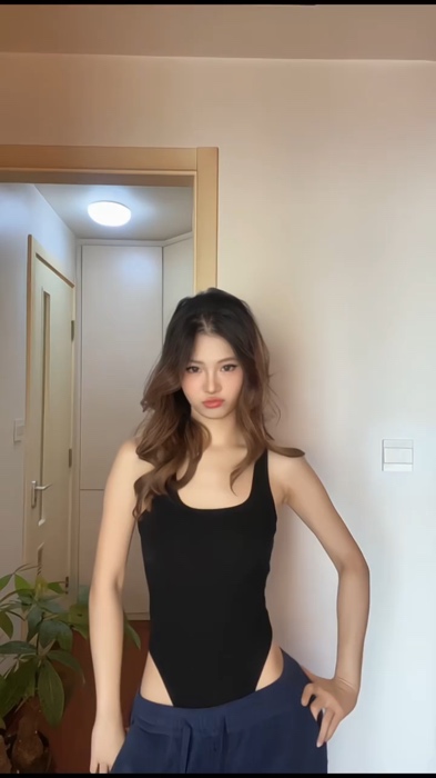 😍Body Suit😍 áo body suit lưng cong cá tính, kiểu áo không tay !! có túi đựng + lớp bọt biển trong thân!! dễ phối, có thể mặc trong nhiều dịp 😍