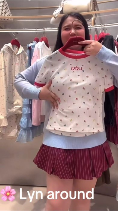 🪷🌸✨#Lynaround #áo thun tay ngắn #được thêu logo trang trí #họa tiết hoa Bộ sưu tập LNRD Signature #ShopeeFashion #cửa hàng Đặc App Som #ShopeeVideoTh