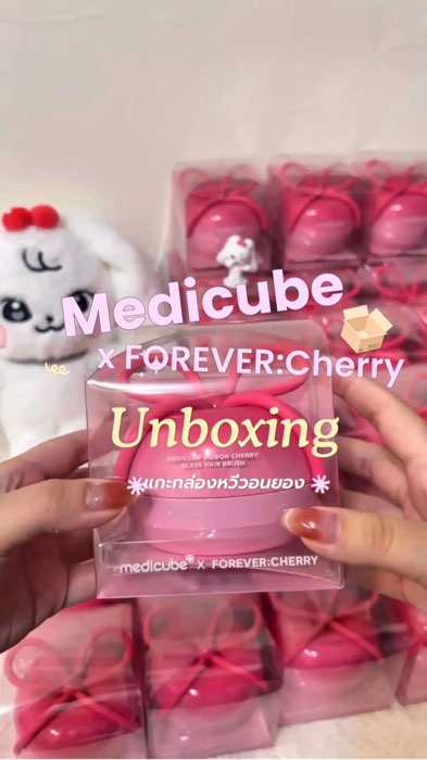 Không chỉ là một chiếc lược, mà còn có thể dùng làm phụ kiện chụp ảnh ngay. Lượcคุณนาย rất tốt 🍒 #หวี #หวีผม #medicube #forevercherry